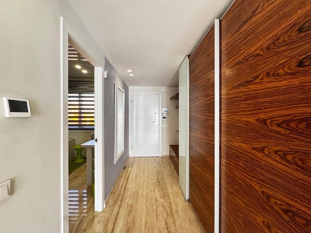 Ático de 4 habitaciones en Avenida Habaneras - Curva de Palangre, Torrevieja en venta con piscina - 529.900 € (Ref: 9448698)