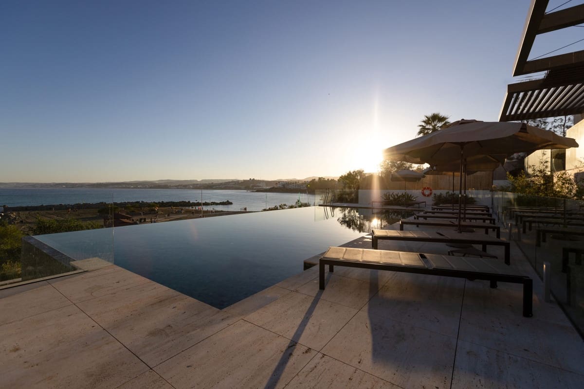 2 quarto Apartamento para venda em Estepona com piscina - 2 310 000 € (Ref: 9451525)