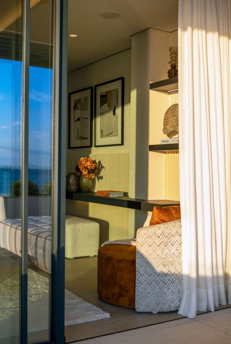 2 bedroom Apartment for sale in Estepona with pool - € 3,003,000 (Ref: 9451525)