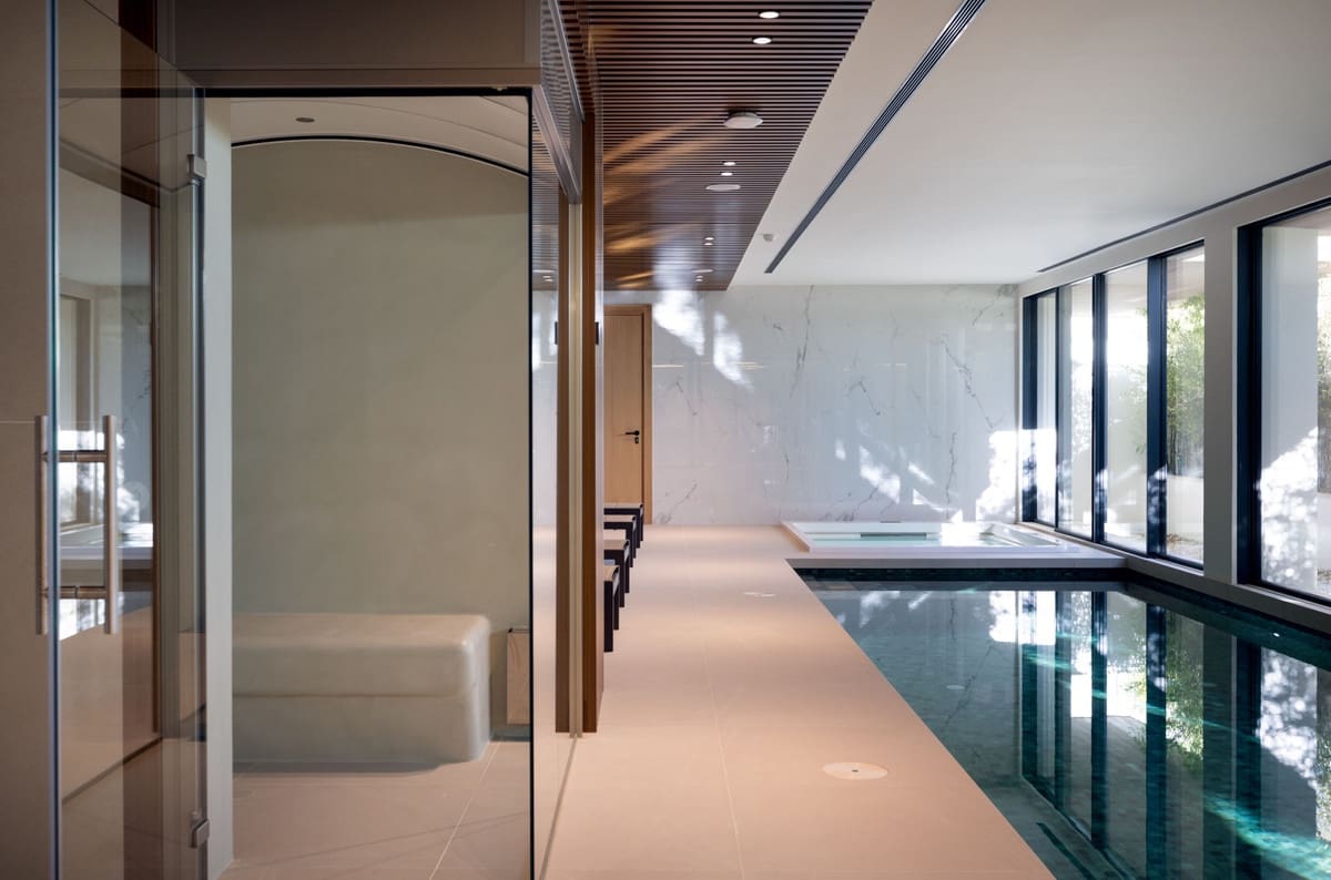 2 Zimmer Apartment zu verkaufen in Estepona mit Pool - 3.003.000 € (Ref: 9451525)