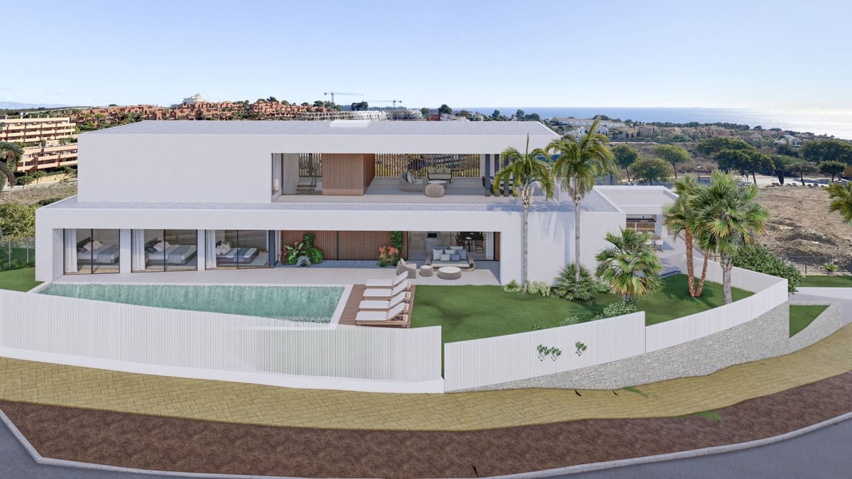 Chalet de 4 habitaciones en Manilva en venta con piscina - 3.000.000 € (Ref: 9451532)