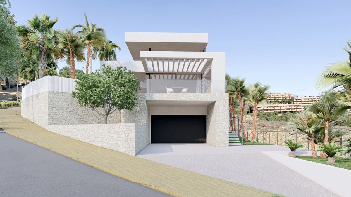 4 bedroom Villa for sale in Manilva with pool - € 3,000,000 (Ref: 9451532)