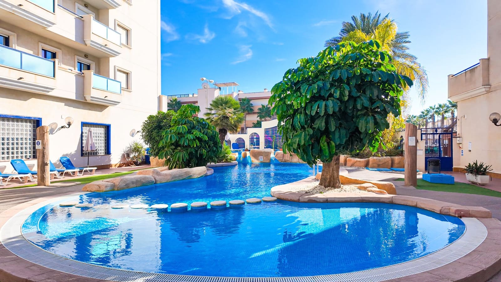 2 sovrum Lägenhet till salu i Orihuela Costa med pool - 169 000 € (Ref: 9452001)