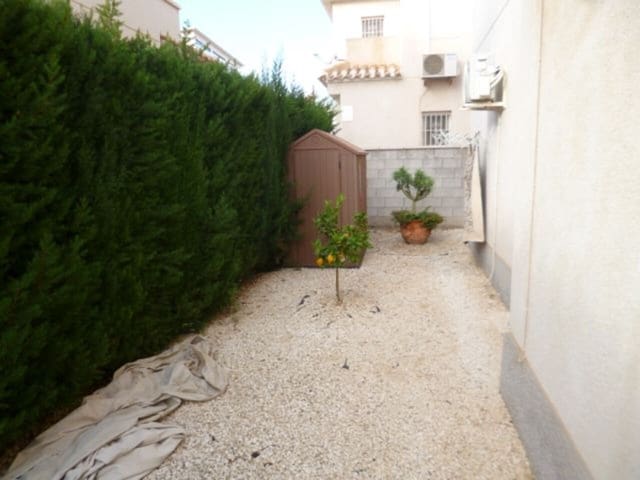 3 Zimmer Villa zu verkaufen in La Zenia, Orihuela mit Pool - 390.000 € (Ref: 9452002)