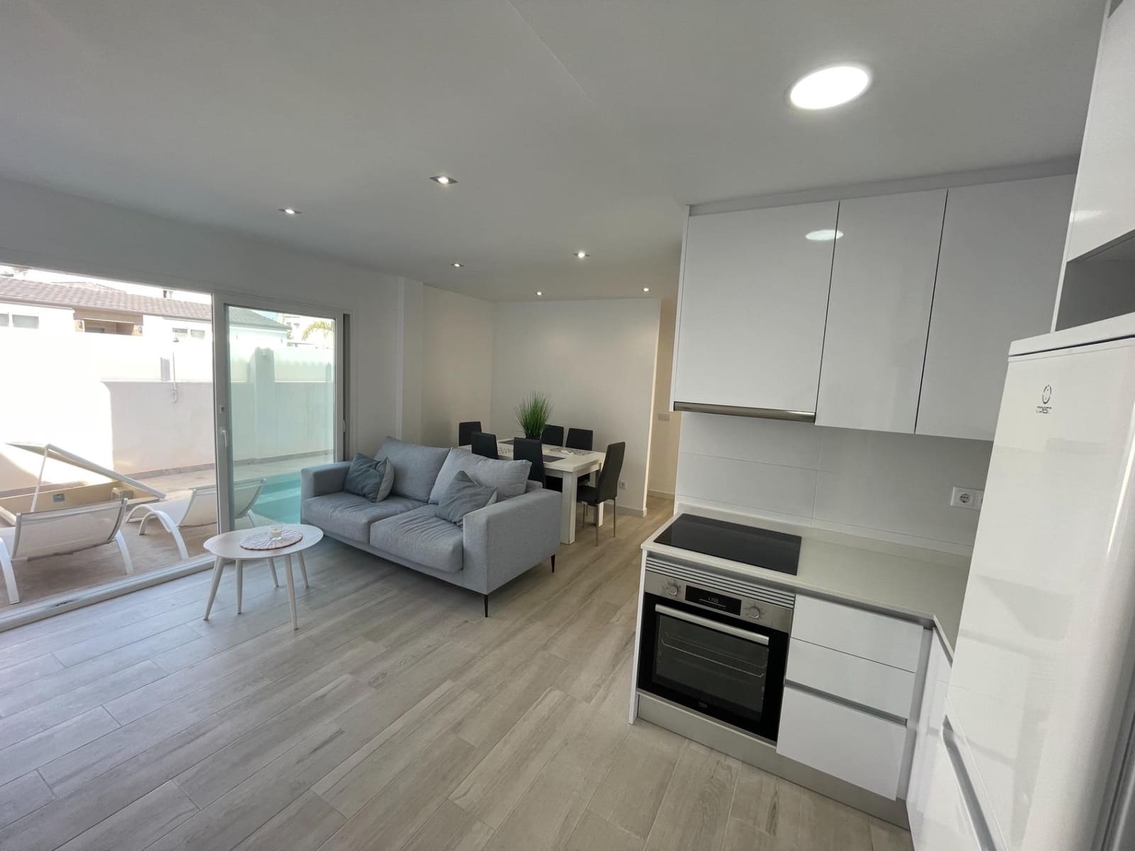 Bungalow de 3 habitaciones en Orihuela Costa en venta con piscina - 249.900 € (Ref: 9452006)