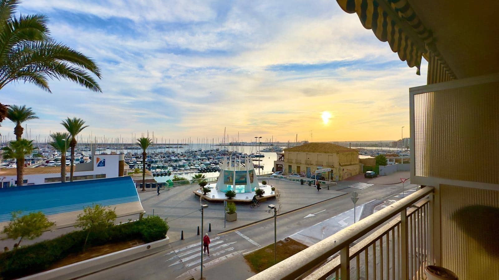 4 bedroom Apartment for sale in Torrevieja - € 419,900 (Ref: 9452767)