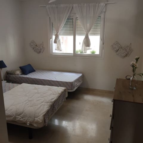 2 Zimmer Apartment zu verkaufen in Guadalmina Alta, Marbella mit Pool Garage - 365.000 € (Ref: 9452769)