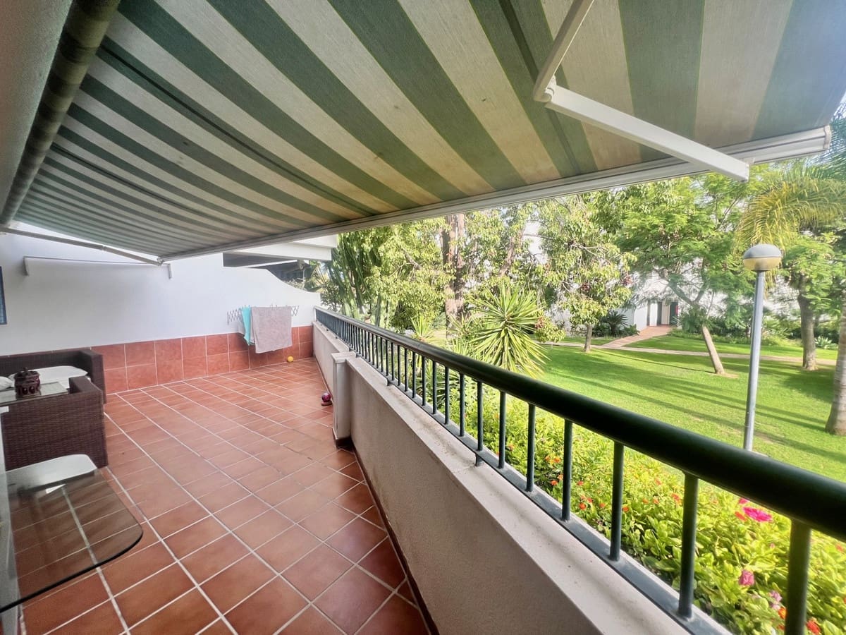 Apartamento de 2 habitaciones en San Pedro de Alcantara en venta con piscina garaje - 365.000 € (Ref: 9452769)