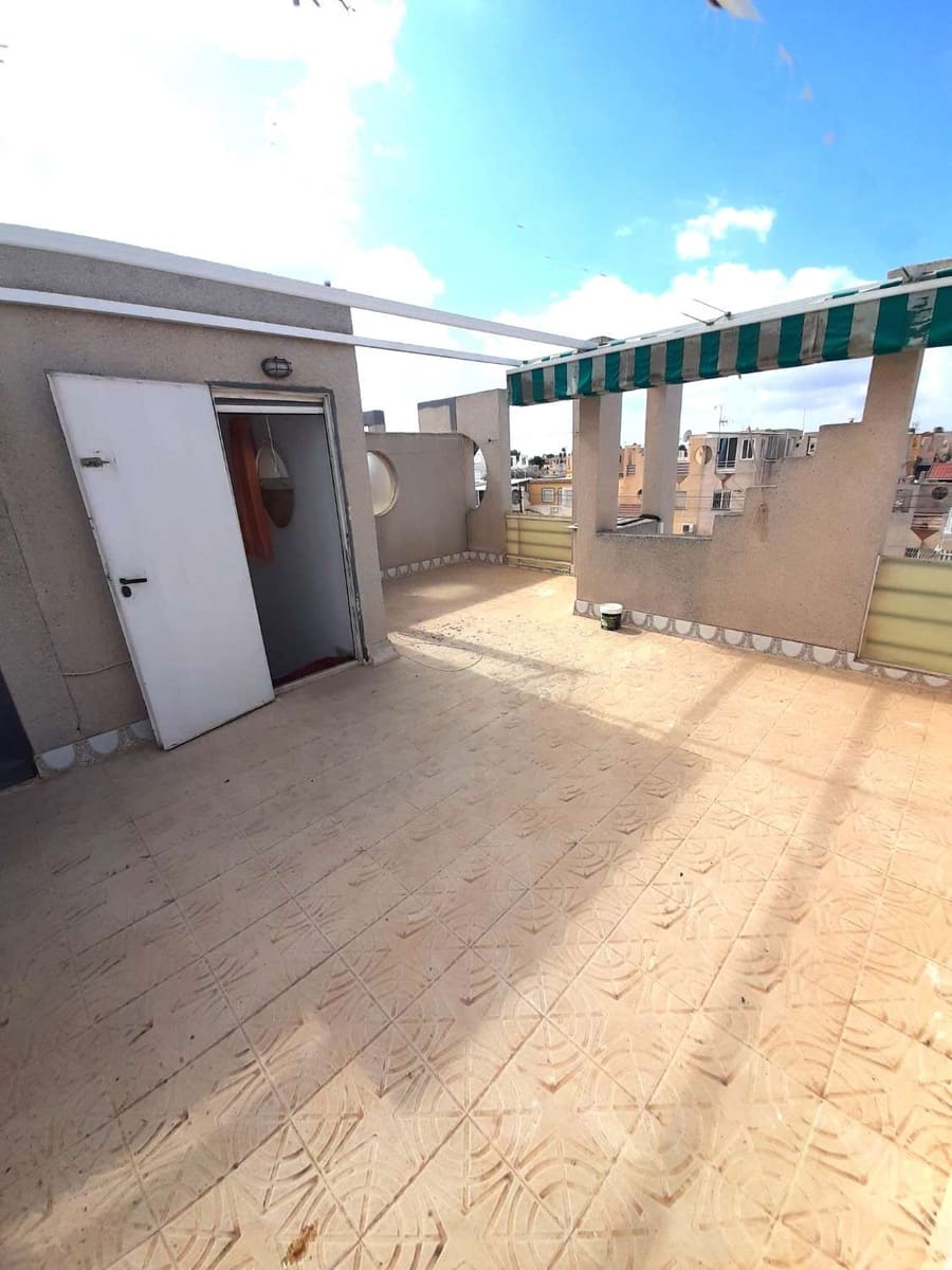 4 bedroom Bungalow for sale in Torrevieja with garage - € 189,000 (Ref: 9453210)