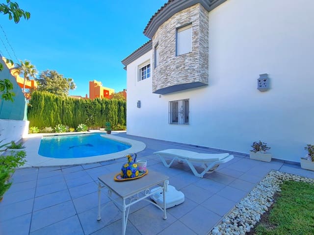 3 chambre Villa/Maison à vendre à Zona Calvario, Estepona - 1 150 000 € (Ref: 9453213)