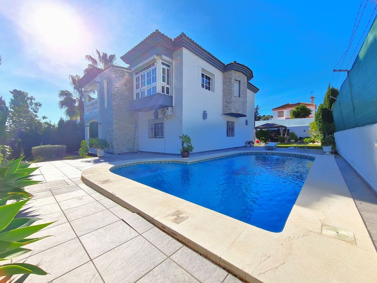 3 sypialnia Willa na sprzedaż w Estepona - 1 150 000 € (Ref: 9453213)