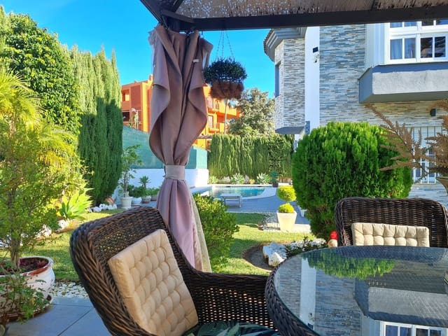 3 chambre Villa/Maison à vendre à Zona Calvario, Estepona - 1 150 000 € (Ref: 9453213)