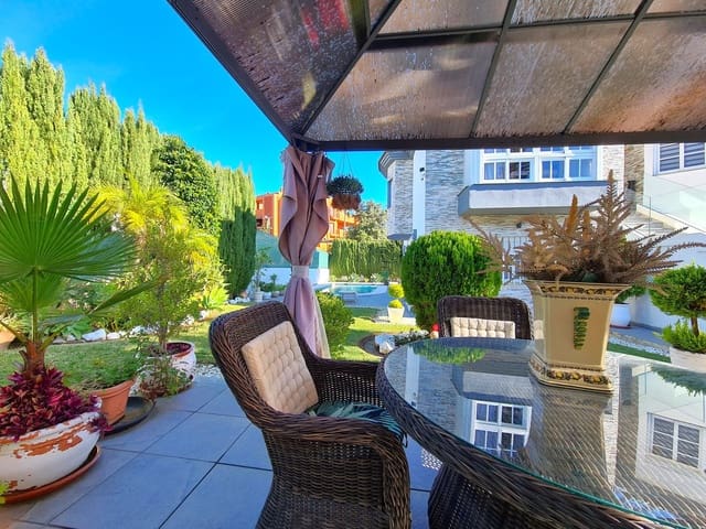 3 chambre Villa/Maison à vendre à Zona Calvario, Estepona - 1 150 000 € (Ref: 9453213)