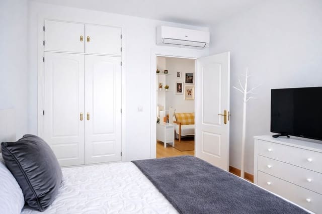 3 makuuhuone Huoneisto myytävänä paikassa San Luis de Sabinillas, Manilva - 291 000 € (Ref: 9453214)