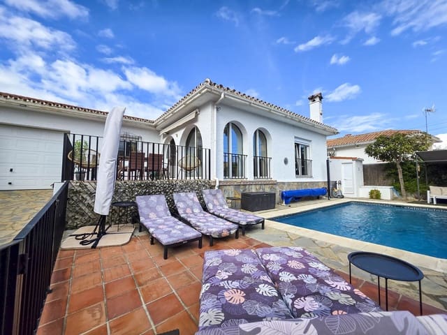 4 soverom Villa til salgs i La Duquesa / Puerto de la Duquesa, Manilva med svømmebasseng garasje - € 860 000 (Ref: 9453215)