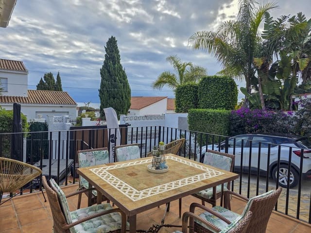 4 soverom Villa til salgs i La Duquesa / Puerto de la Duquesa, Manilva med svømmebasseng garasje - € 860 000 (Ref: 9453215)