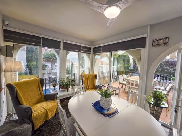 4 soverom Villa til salgs i La Duquesa / Puerto de la Duquesa, Manilva med svømmebasseng garasje - € 860 000 (Ref: 9453215)