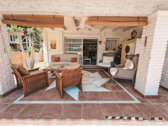 5 slaapkamer Villa te koop in Casco Antiguo, Marbella - € 1.600.000 (Ref: 9453218)