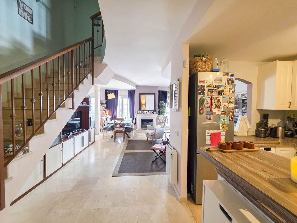 3 Zimmer Haus zu verkaufen in Manilva mit Garage - 340.000 € (Ref: 9453220)