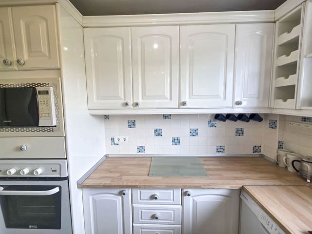 2 quarto Apartamento para venda em La Duquesa / Puerto de la Duquesa, Manilva - 320 000 € (Ref: 9453221)