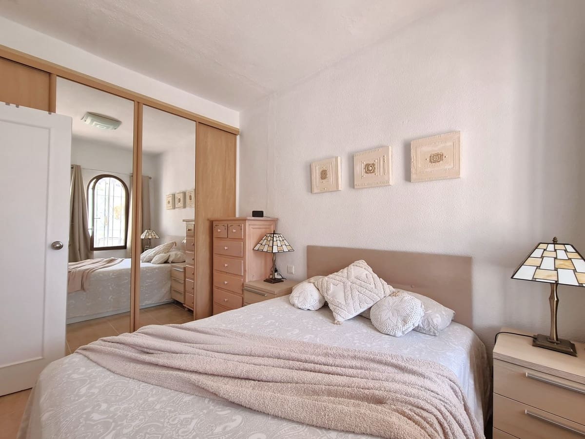 1 bedroom Apartment for sale in Manilva with pool - € 213,000 (Ref: 9453222)