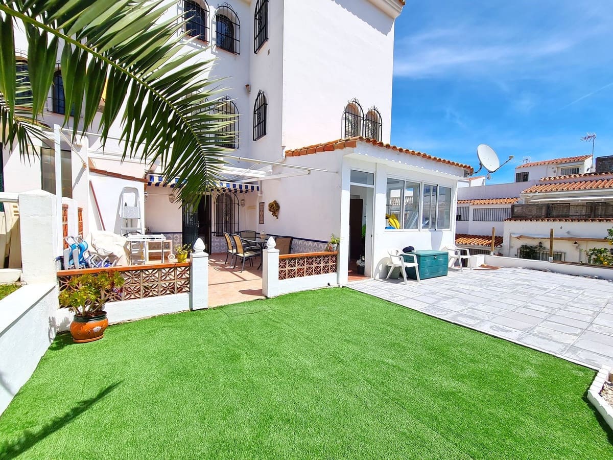 1 bedroom Apartment for sale in Manilva with pool - € 213,000 (Ref: 9453222)