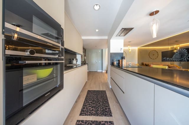 2 bedroom Apartment for sale in Puerto Banus, Marbella with pool - € 549,000 (Ref: 9456148)