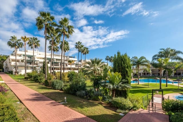 2 sypialnia Apartament na sprzedaż w Puerto Banus, Marbella z basenem - 549 000 € (Ref: 9456148)