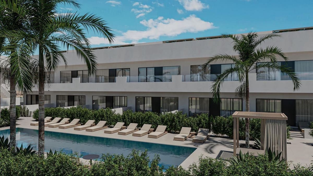 2 bedroom Apartment for sale in Corralejo with pool - € 289,000 (Ref: 9459757)