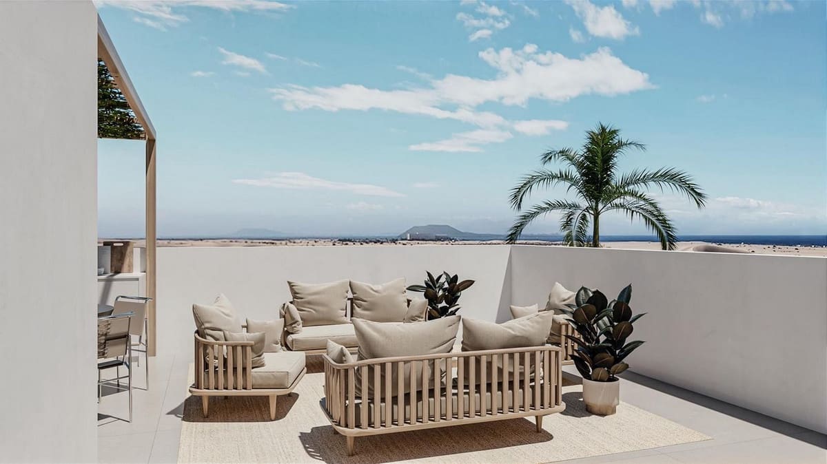 2 bedroom Apartment for sale in Corralejo with pool - € 289,000 (Ref: 9459757)