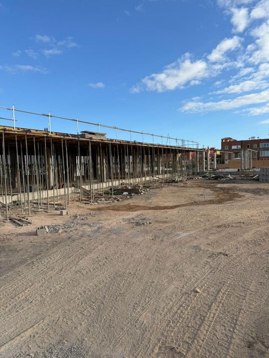 2 quarto Apartamento para venda em Corralejo com piscina - 289 000 € (Ref: 9459757)