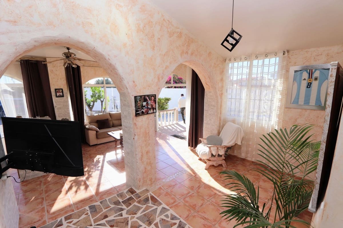 6 quarto Moradia para venda em Ciudad Quesada com piscina garagem - 482 000 € (Ref: 9459763)