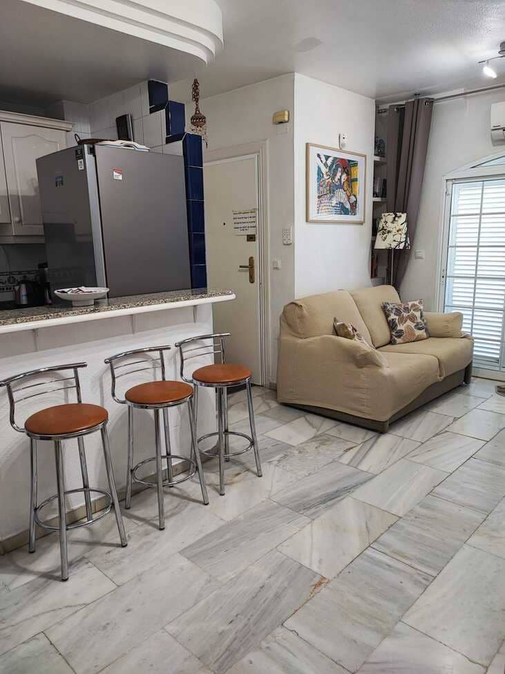 2 soveværelse Strandlejlighed til salg i Torrevieja med swimmingpool garage - € 269.000 (Ref: 9459764)