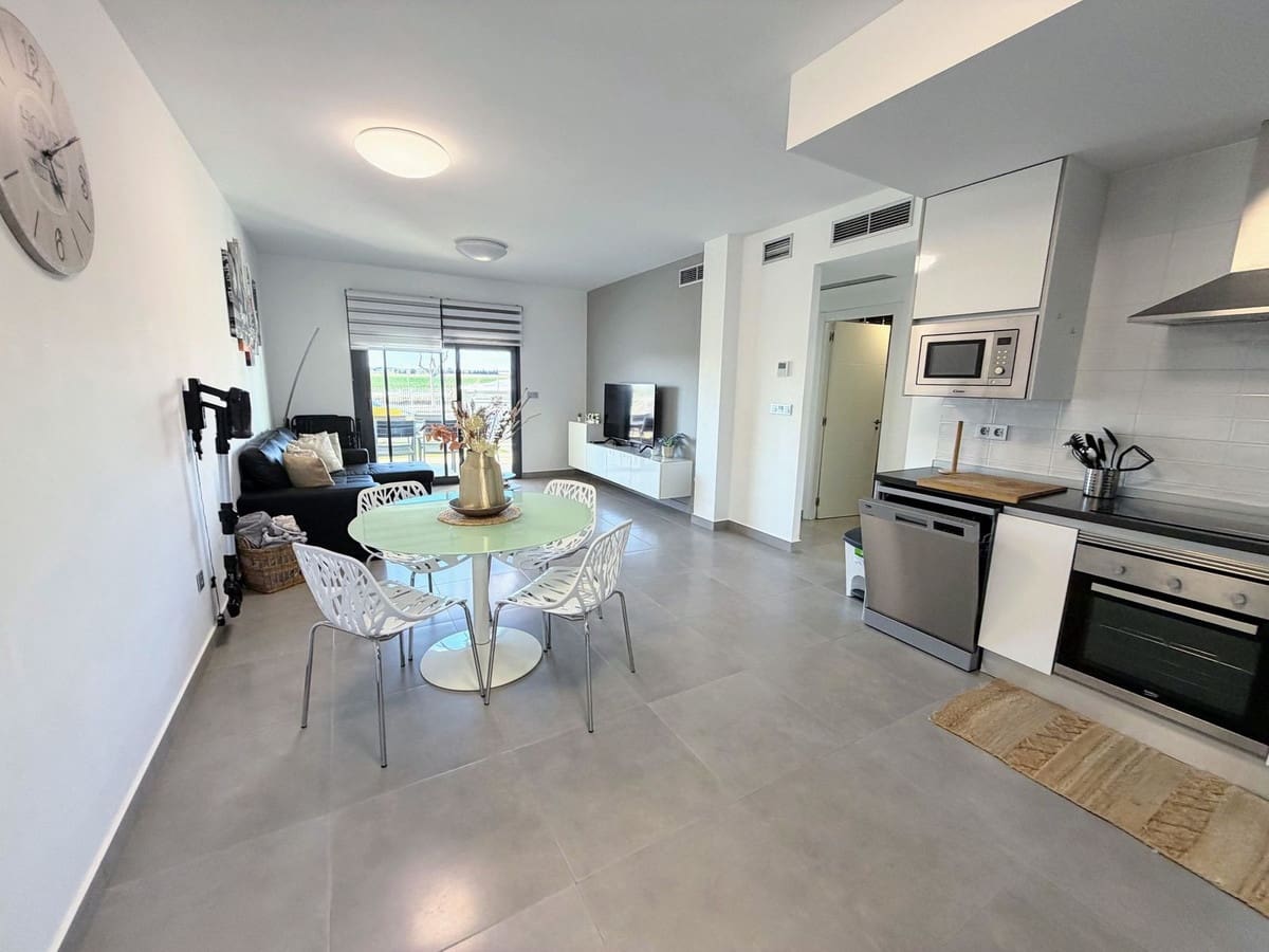 Apartamento de 2 habitaciones en Pilar de la Horadada en venta con piscina garaje - 219.900 € (Ref: 9461963)