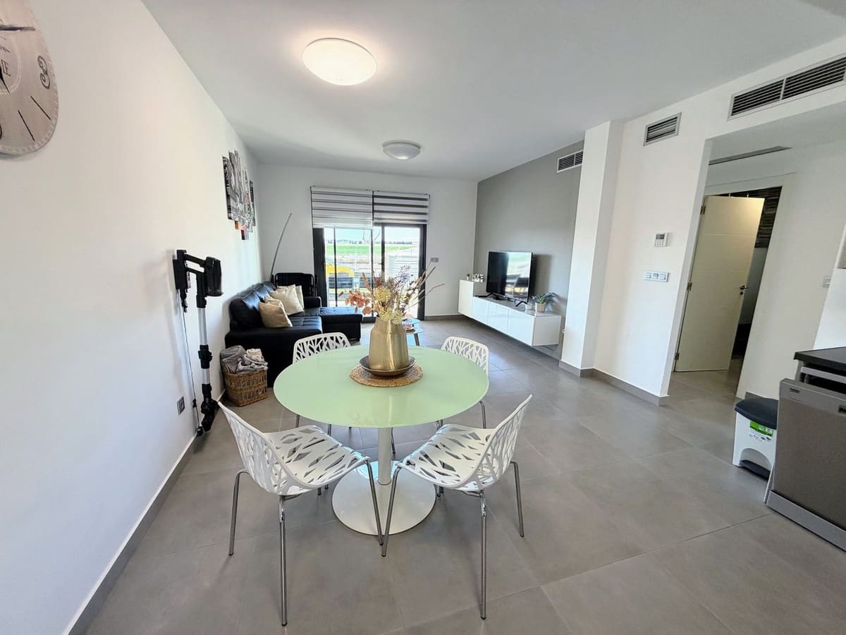 Apartamento de 2 habitaciones en Pilar de la Horadada en venta con piscina garaje - 219.900 € (Ref: 9461963)