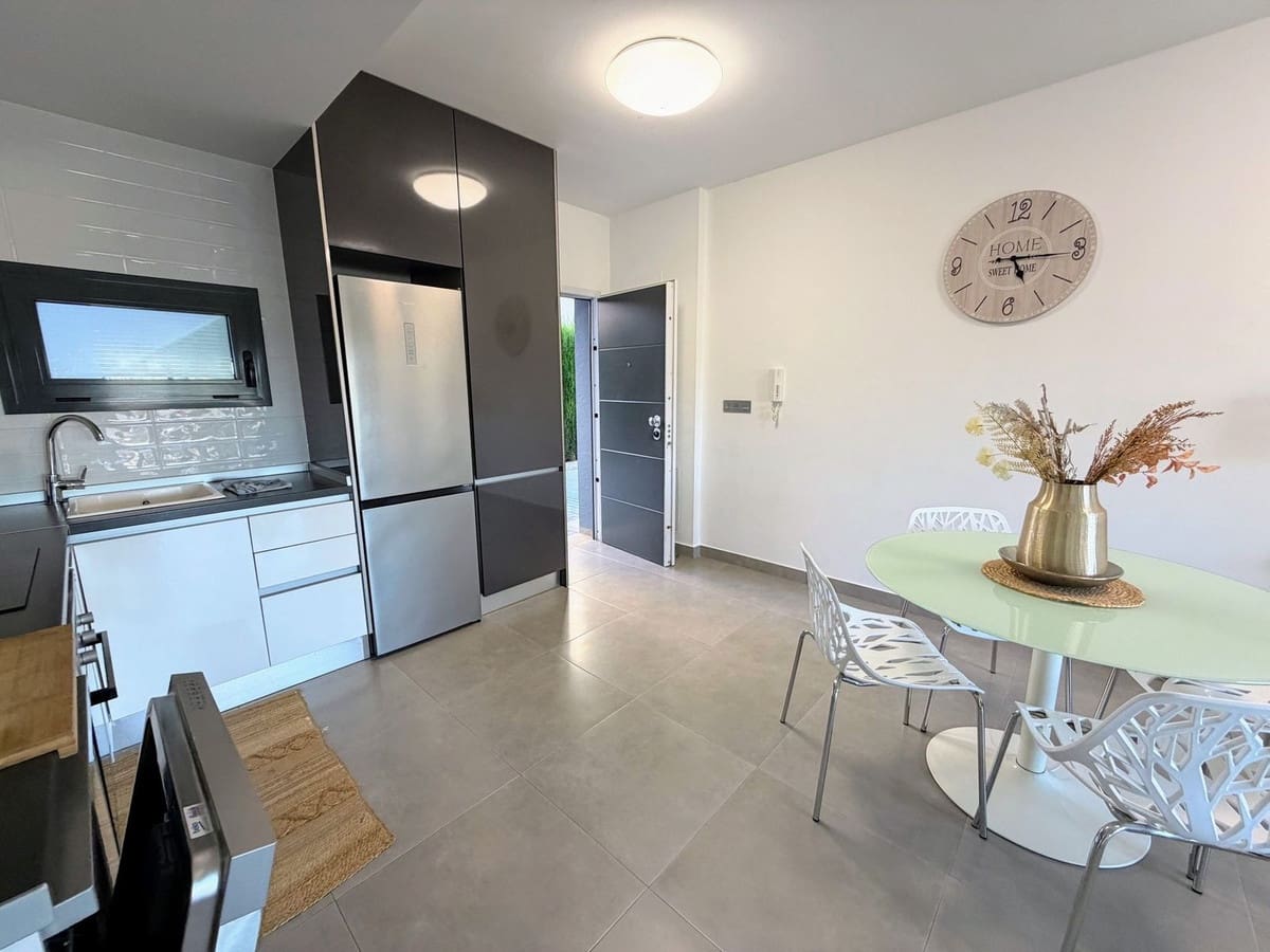 Apartamento de 2 habitaciones en Pilar de la Horadada en venta con piscina garaje - 219.900 € (Ref: 9461963)