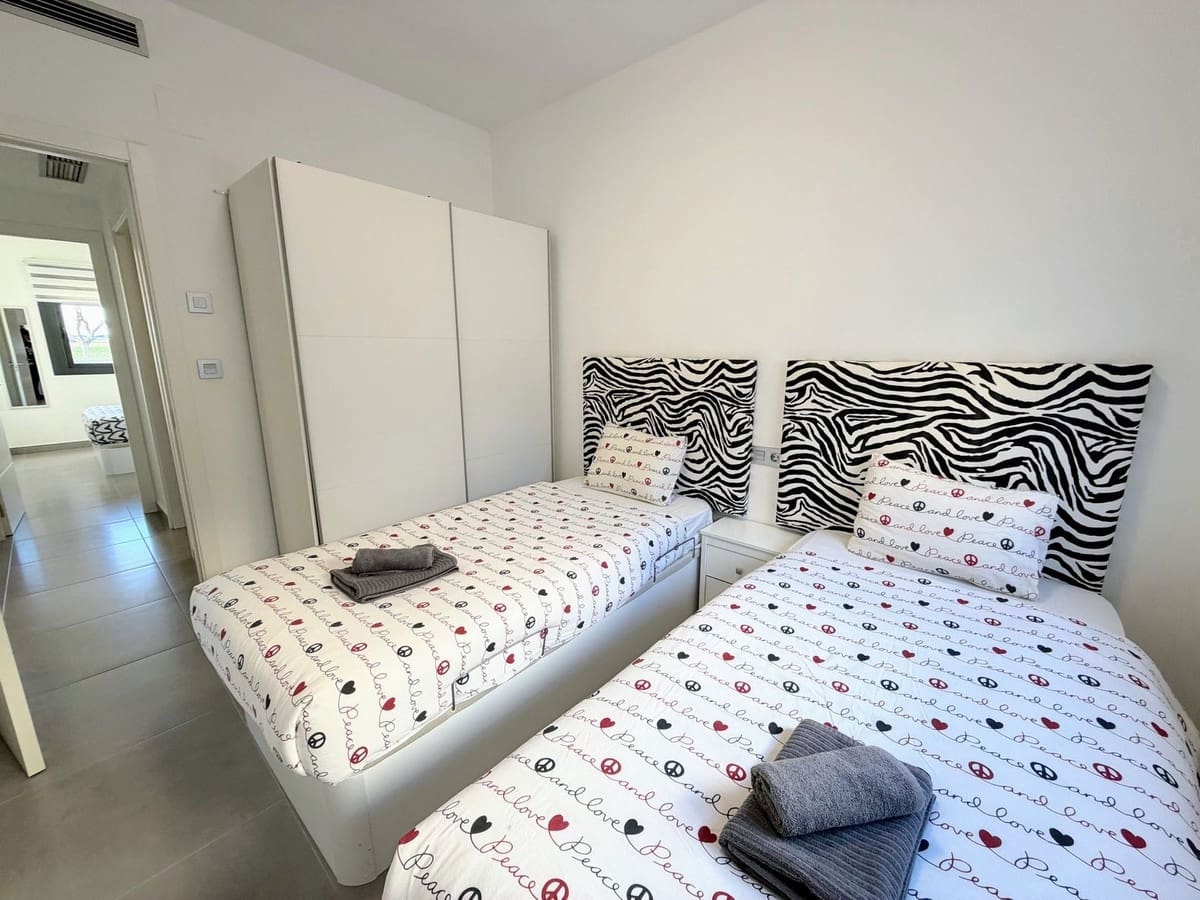 Apartamento de 2 habitaciones en Pilar de la Horadada en venta con piscina garaje - 219.900 € (Ref: 9461963)