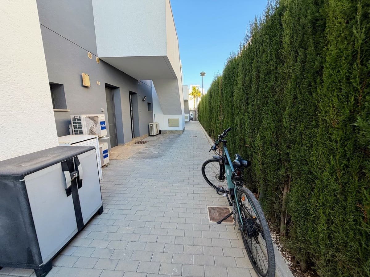 Apartamento de 2 habitaciones en Pilar de la Horadada en venta con piscina garaje - 219.900 € (Ref: 9461963)