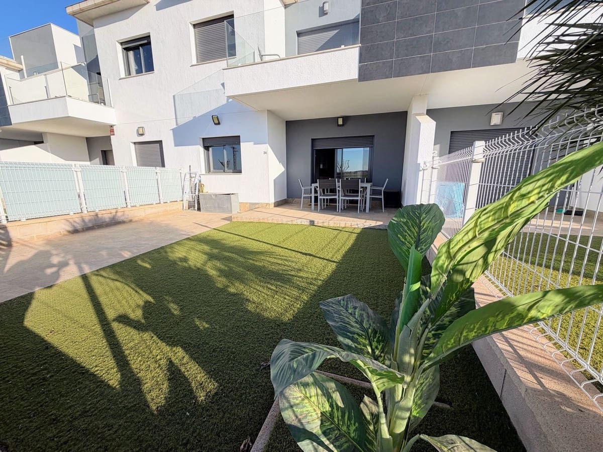 Apartamento de 2 habitaciones en Pilar de la Horadada en venta con piscina garaje - 219.900 € (Ref: 9461963)