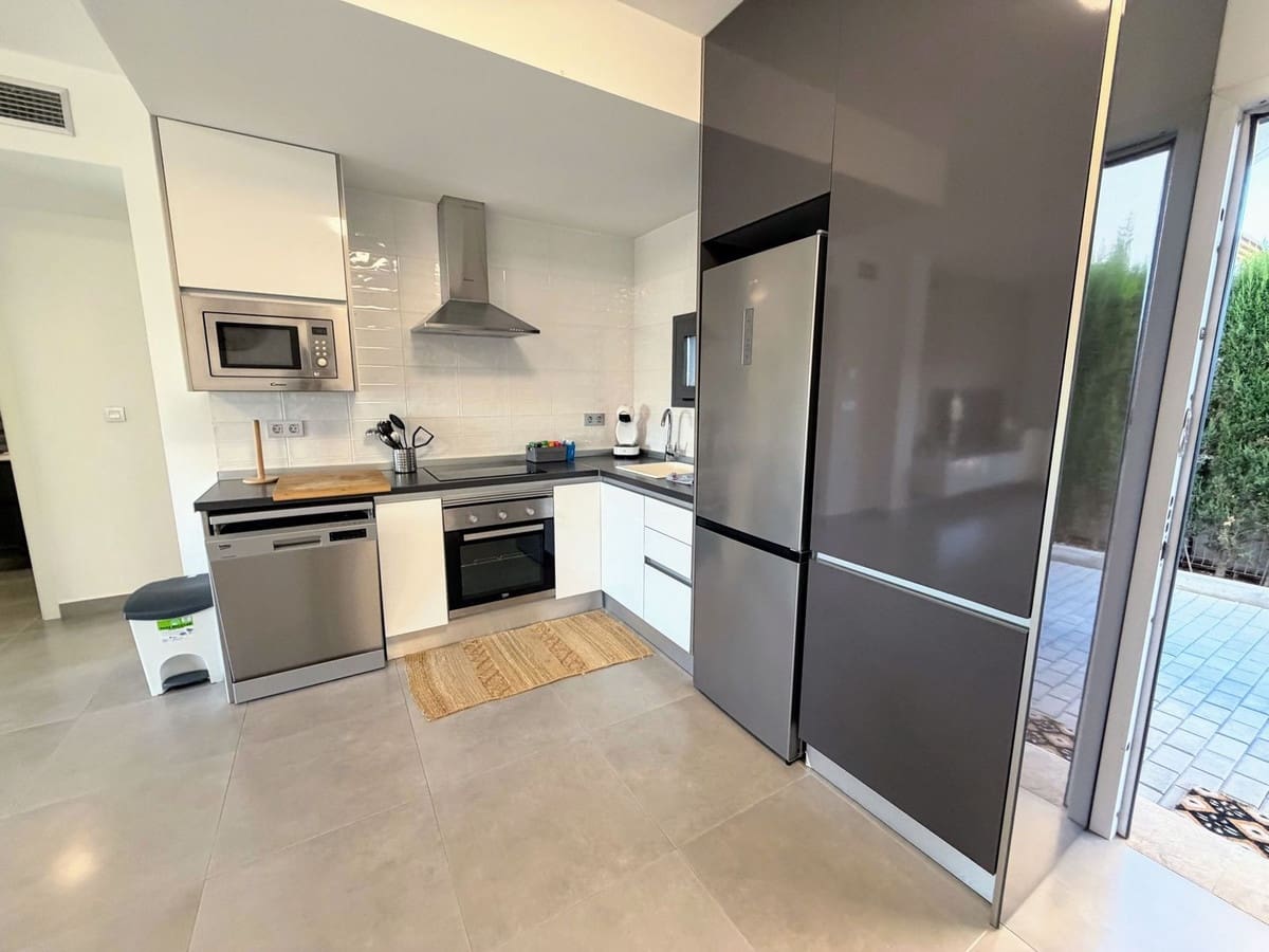 2 soverom Leilighet til salgs i Pilar de la Horadada med svømmebasseng garasje - € 219 900 (Ref: 9461963)