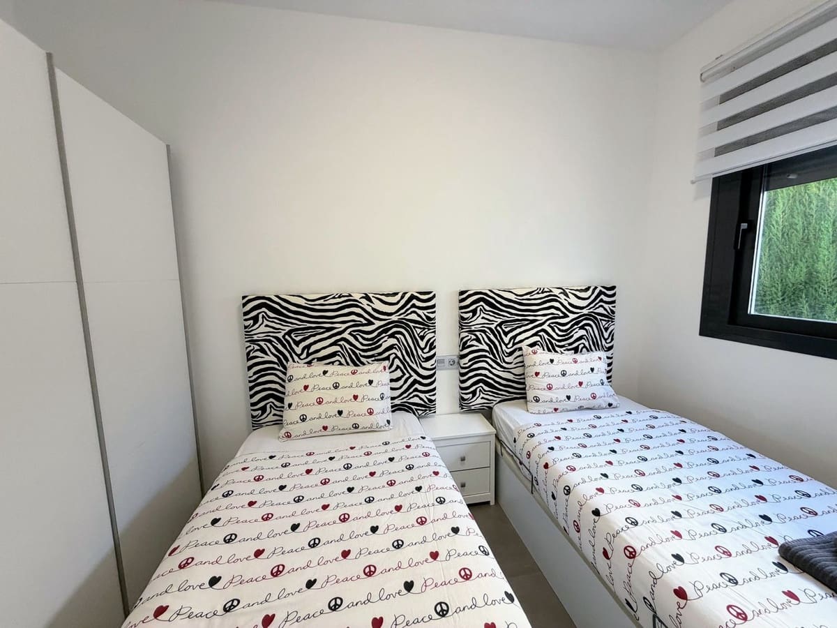 2 soverom Leilighet til salgs i Pilar de la Horadada med svømmebasseng garasje - € 219 900 (Ref: 9461963)