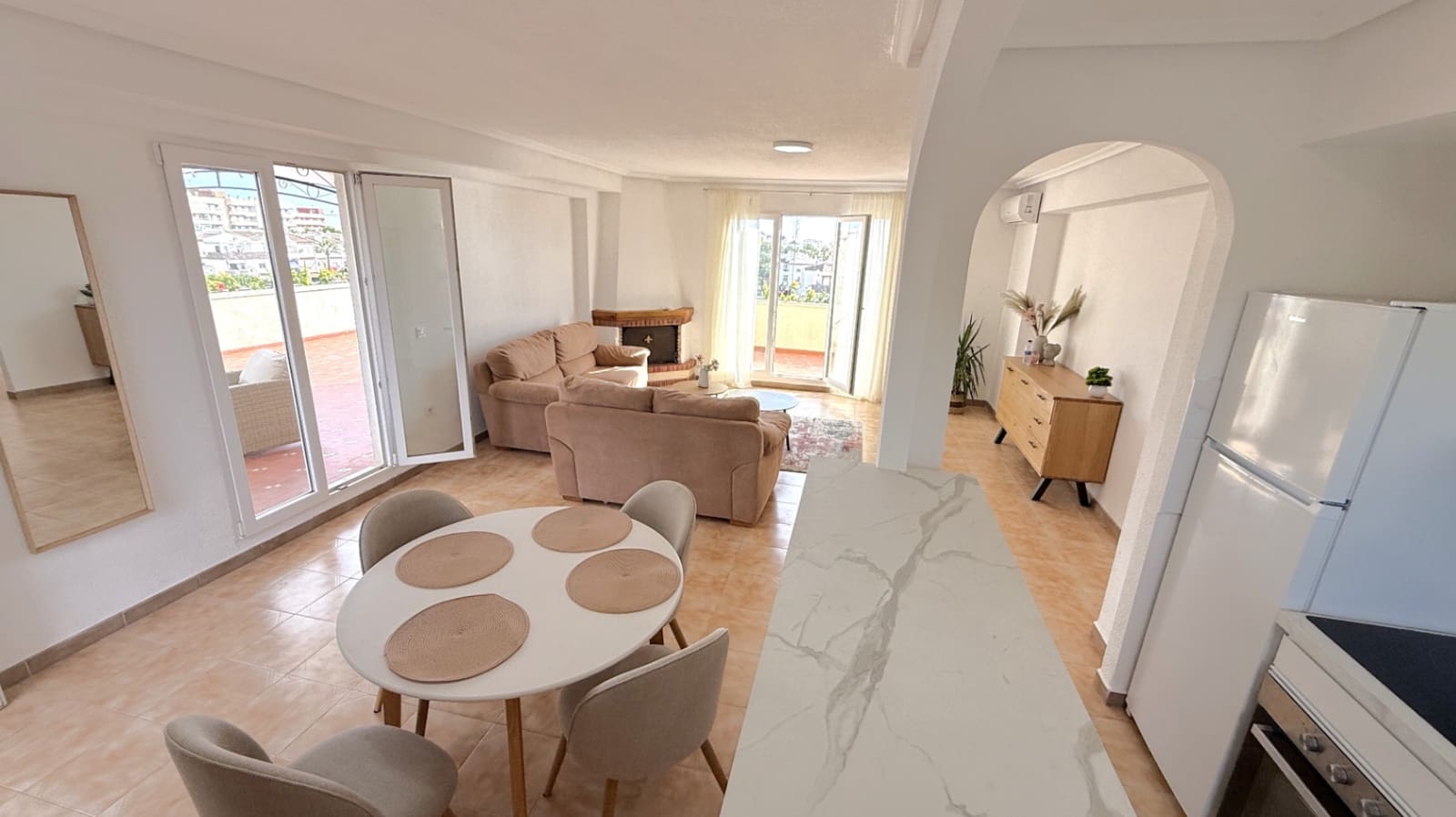 2 Zimmer Penthouse zu verkaufen in Torrevieja - 247.000 € (Ref: 9461968)