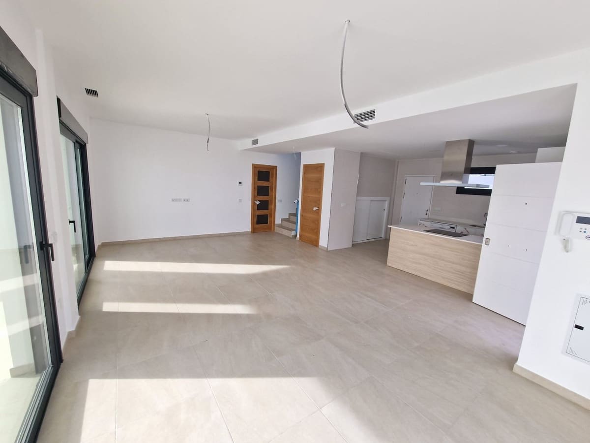 4 soverom Villa til salgs i Manilva med svømmebasseng - € 780 000 (Ref: 9464899)