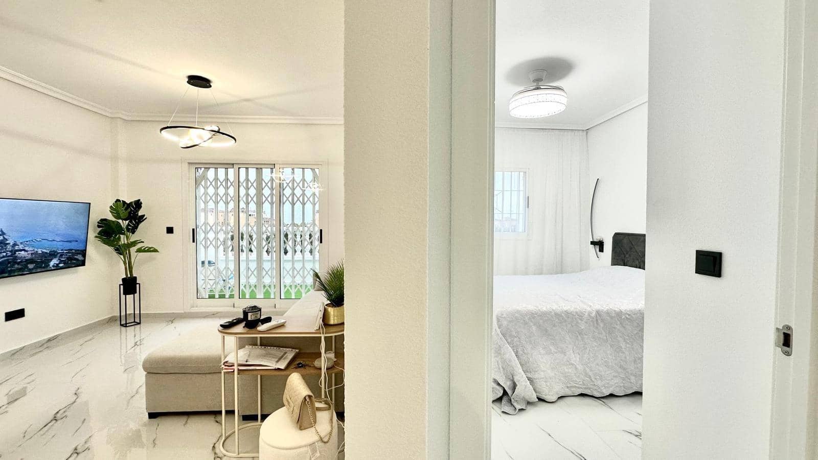 1 Zimmer Bungalow zu verkaufen in Orihuela Costa mit Pool - 170.000 € (Ref: 9464904)