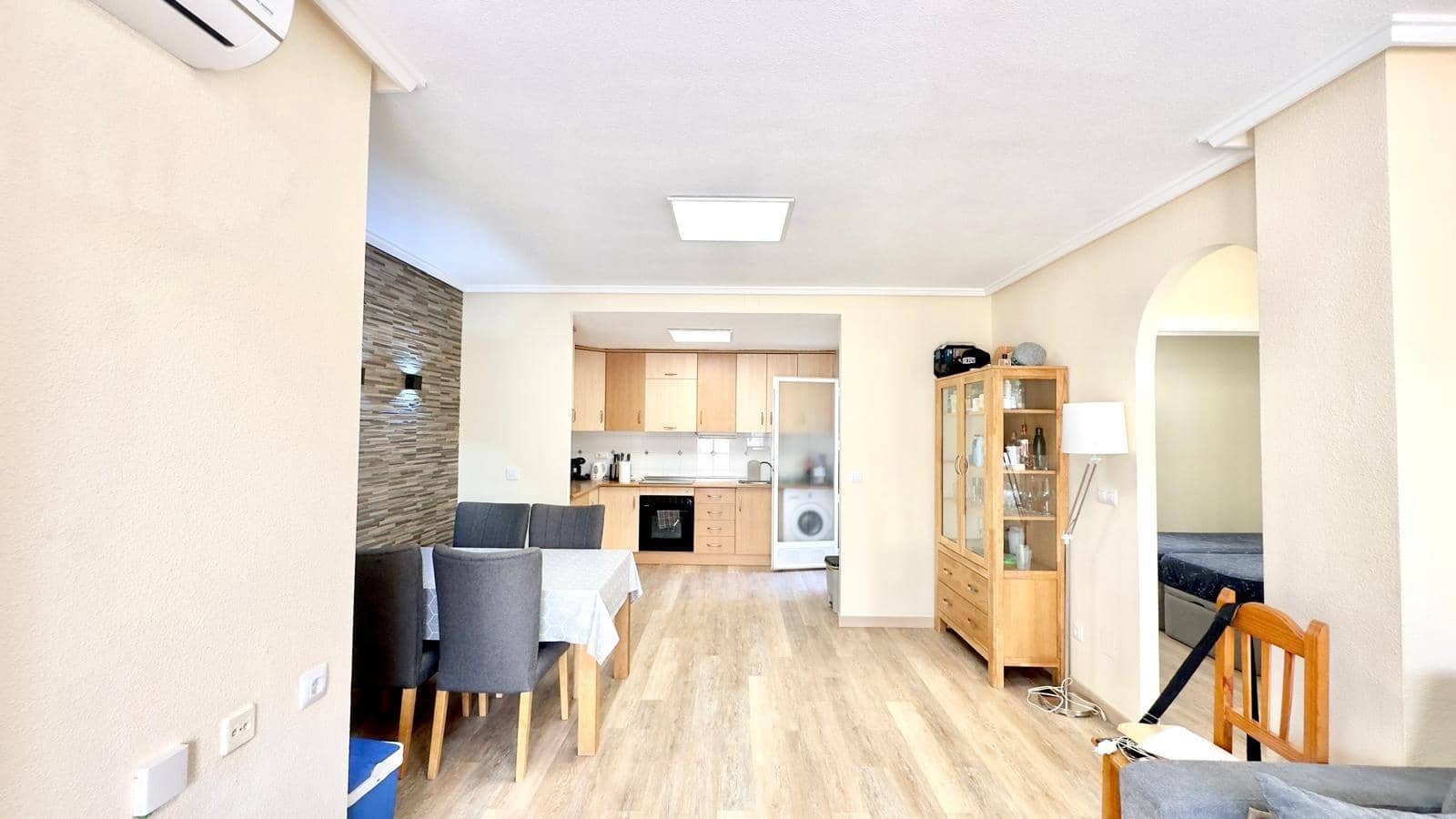 2 quarto Bungalow para venda em Torrevieja com piscina - 194 900 € (Ref: 9464905)