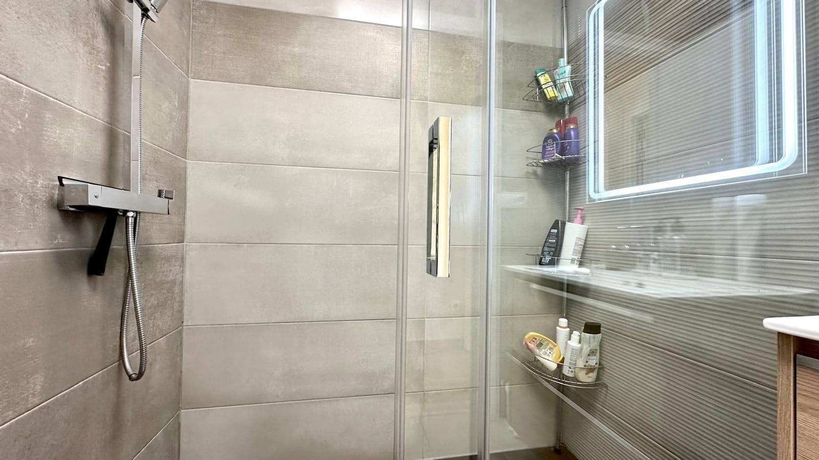 2 quarto Bungalow para venda em Torrevieja com piscina - 194 900 € (Ref: 9464905)