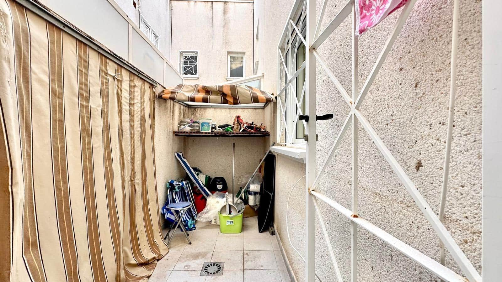 2 quarto Bungalow para venda em Torrevieja com piscina - 194 900 € (Ref: 9464905)