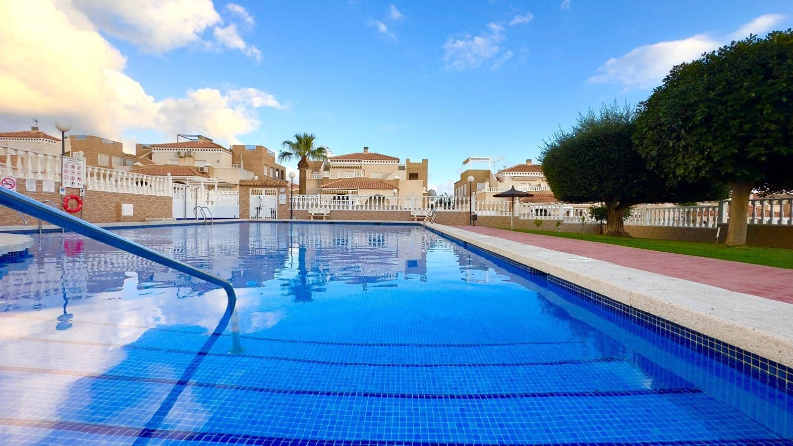 2 bedroom Bungalow for sale in Torrevieja with pool - € 194,900 (Ref: 9464905)