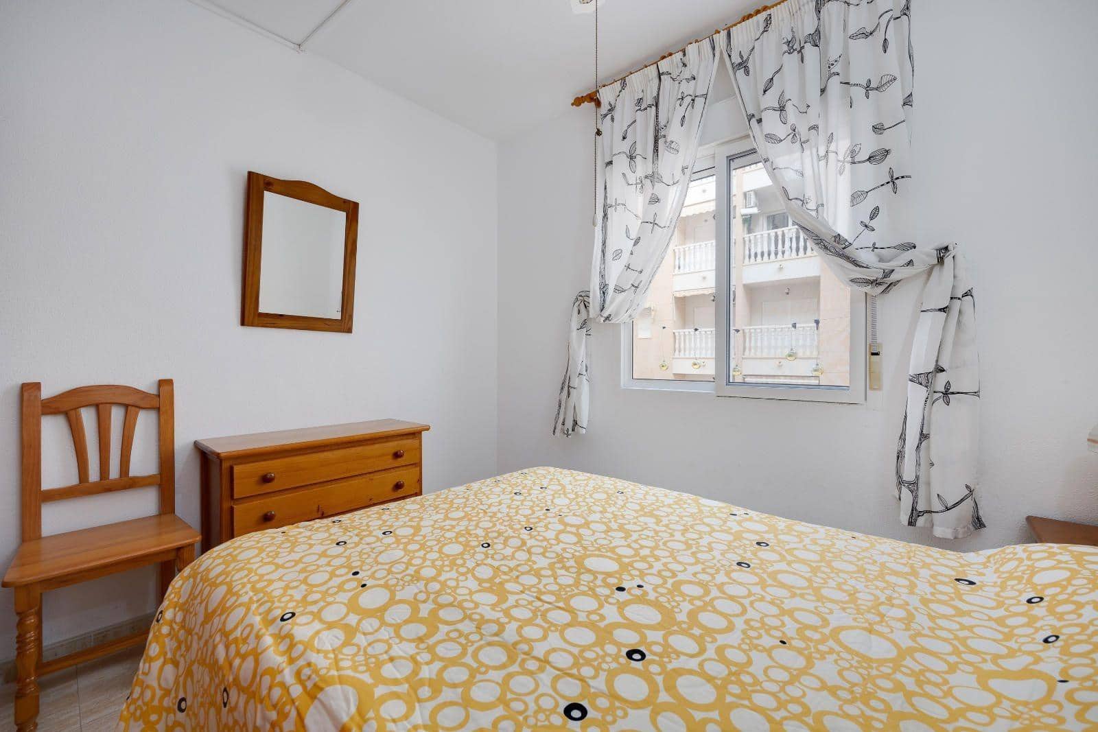 Apartamento de 3 habitaciones en Torrevieja en venta con piscina - 159.969 € (Ref: 9464906)