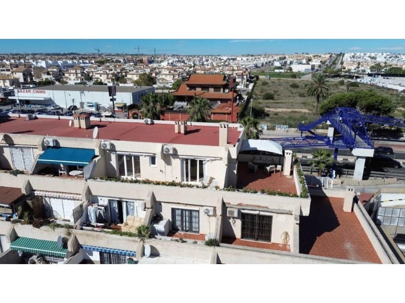 Ático de 2 habitaciones en Torrevieja en venta - 247.000 € (Ref: 9464907)